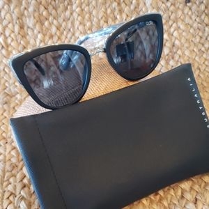 QUAY Australia My Girl Sunnies